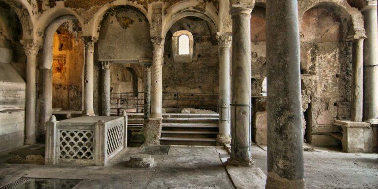 Le Basiliche Paleocristiane di Cimitile